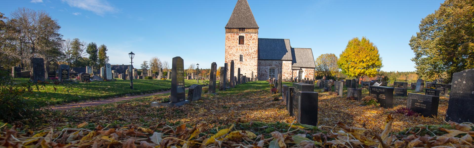 Hammarlandskyrka höstdag